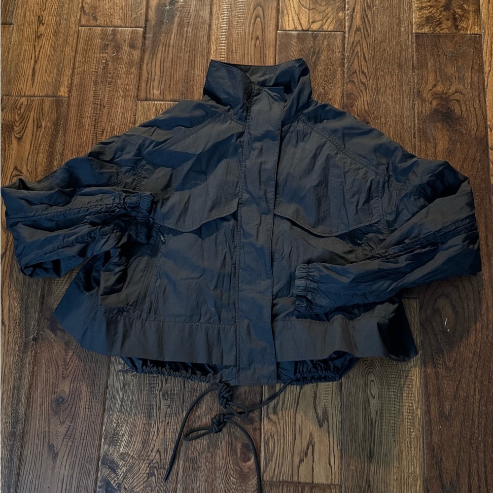 ATHLETA CANOPY PARACHUTE JACKET IN BLACK Size XS